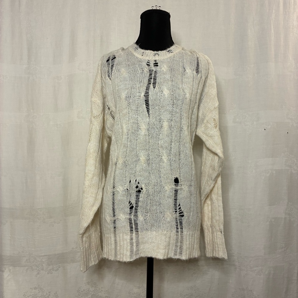 BDG Distressed Cable Knit Sweater Size M Oversized Grunge Y2K Open Knit Holes